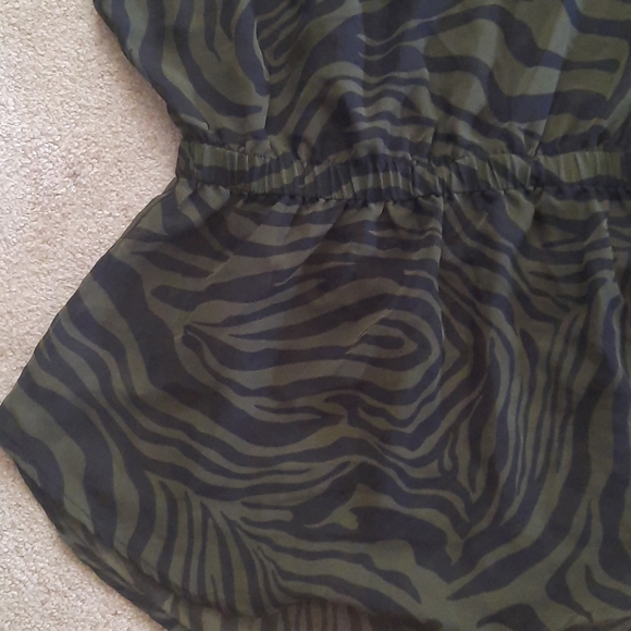 🦓 Tunic - Picture 4 of 5